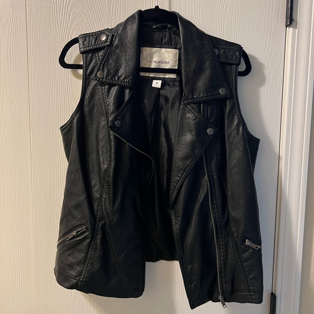 Maurice's Black leather vest